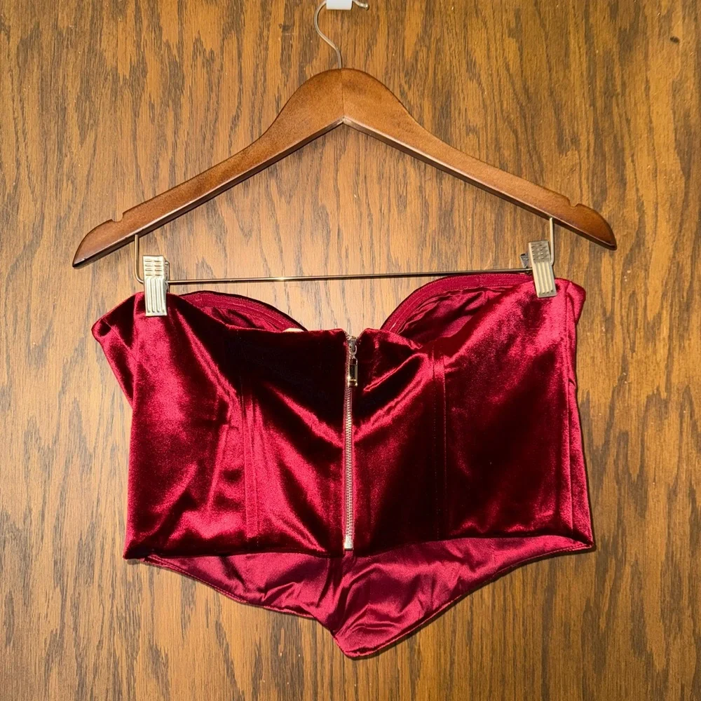 ✨NWT JW PEI Anna Low-Cut Corset Top Red Velvet Holiday Festive - Picture 8 of 13